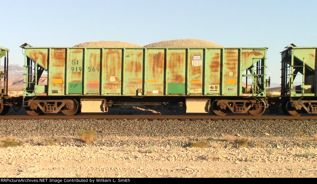 WB Unit Ballast Frt at Erie NV -31